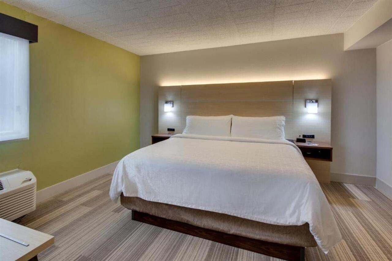 Holiday Inn Express Pittston - Scranton Airport By Ihg Екстер'єр фото