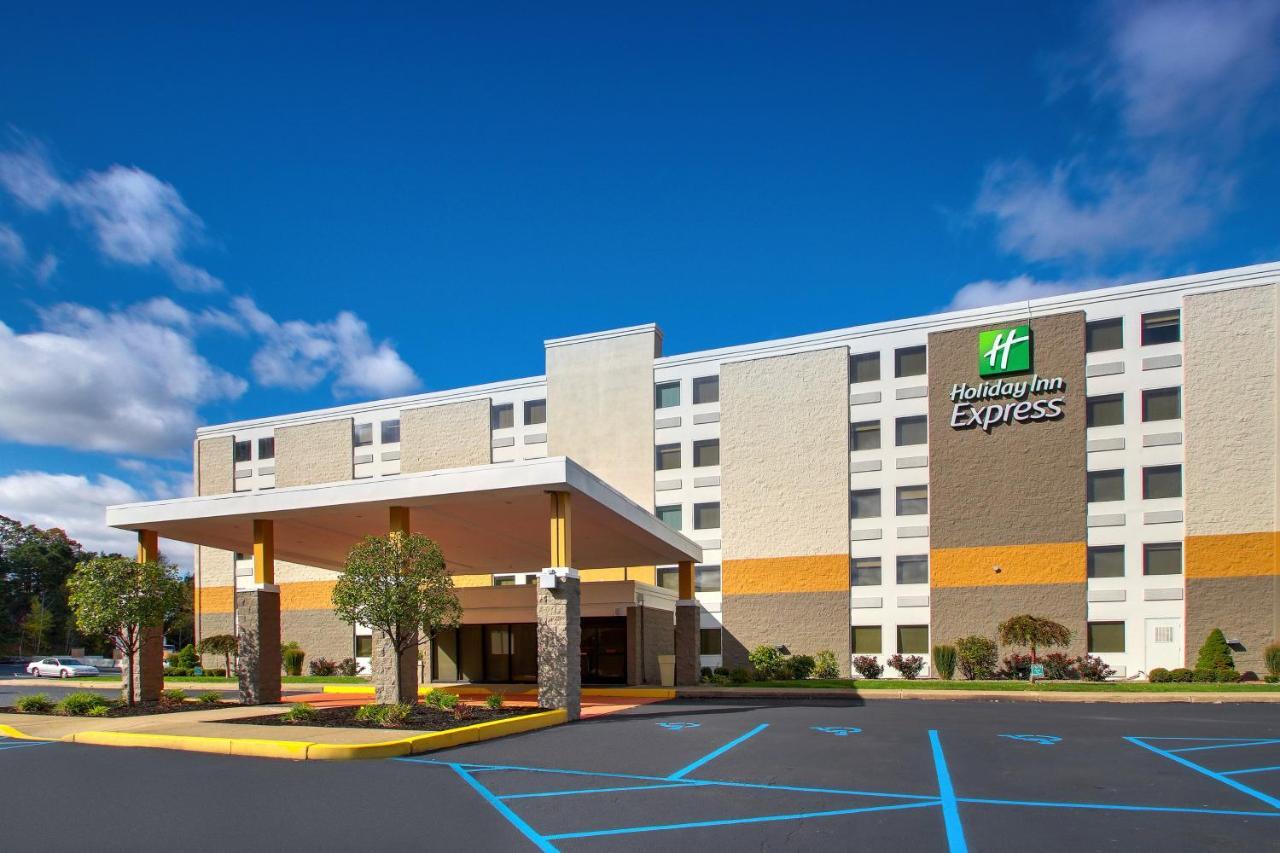 Holiday Inn Express Pittston - Scranton Airport By Ihg Екстер'єр фото